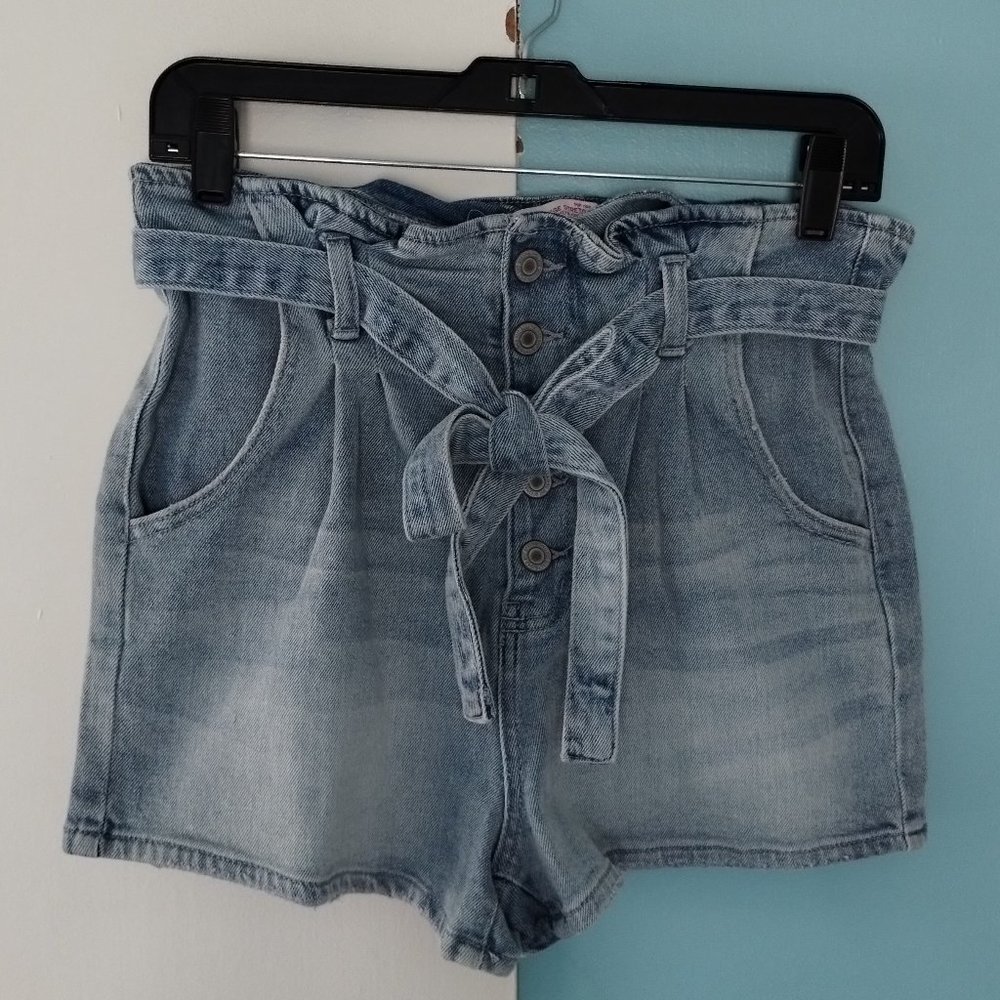 SO Paperbag Waist High Rise Vintage Mom Shorts - Picture 7 of 11